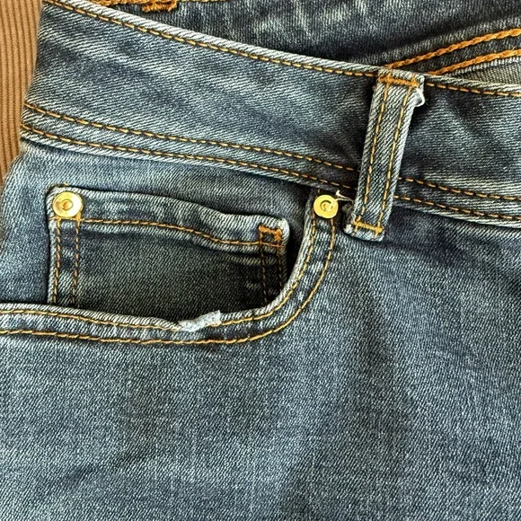 INC EUC Straight Leg Curvy Fit Dark Wash Women's Jeans - Sz 6 - Picture 8 of 8